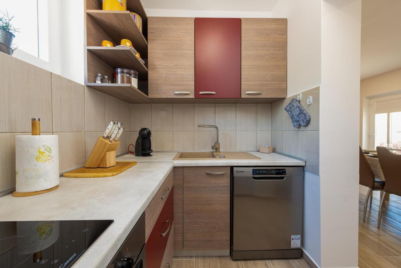 R&B Family Apartments Sveti Filip i Jakov Luaran gambar