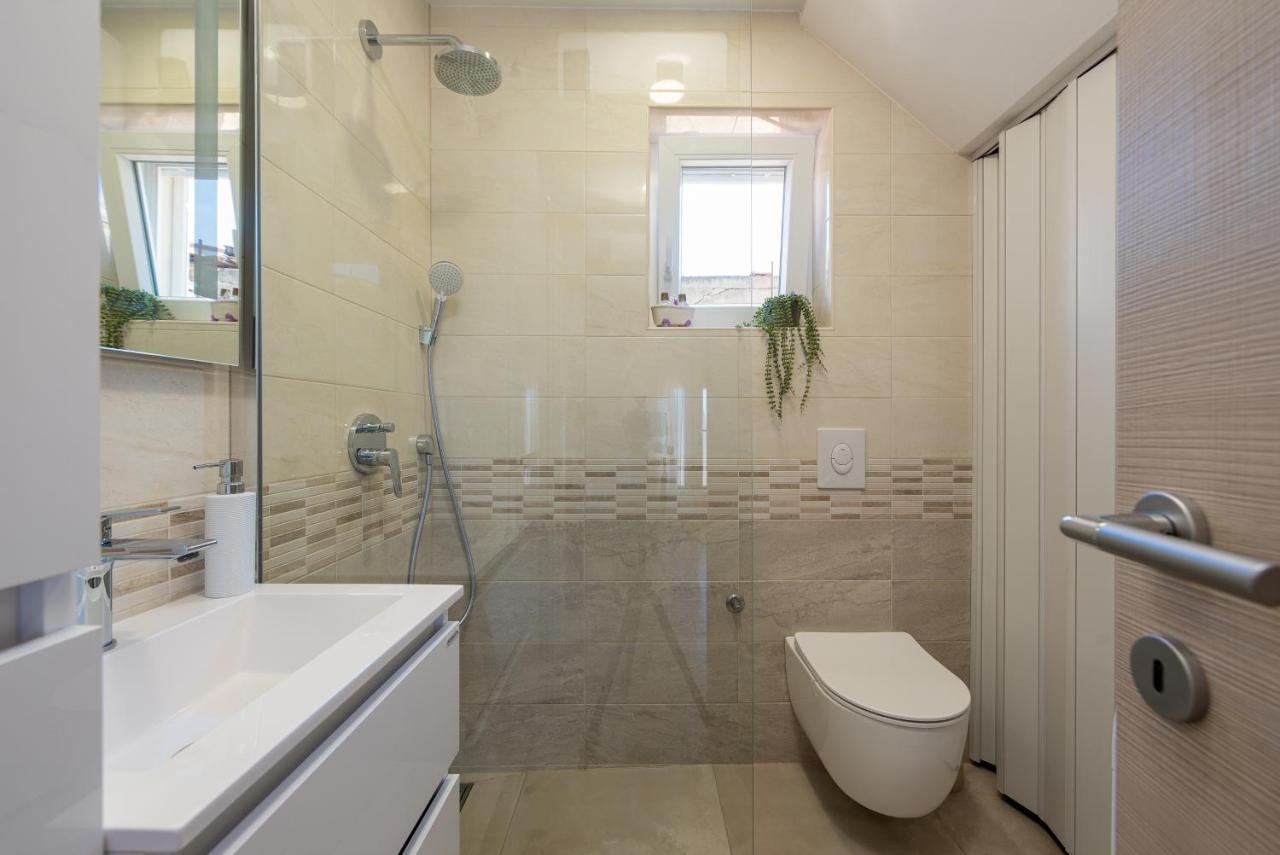 R&B Family Apartments Sveti Filip i Jakov Luaran gambar
